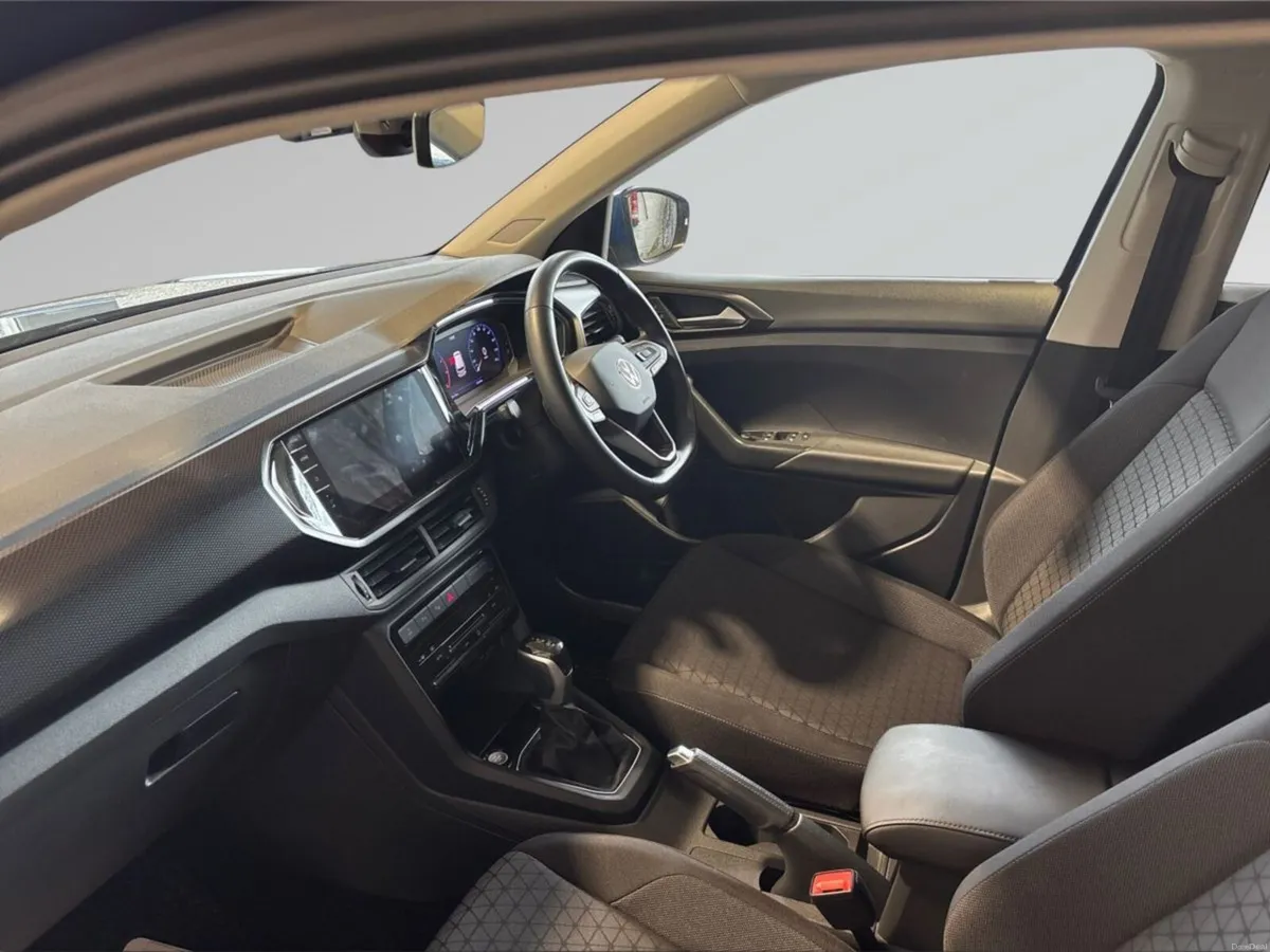 Volkswagen T-Cross Active Automatic - Image 4