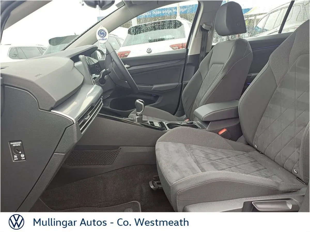 Volkswagen Golf 1.5 TSI 130HP Style - Image 4