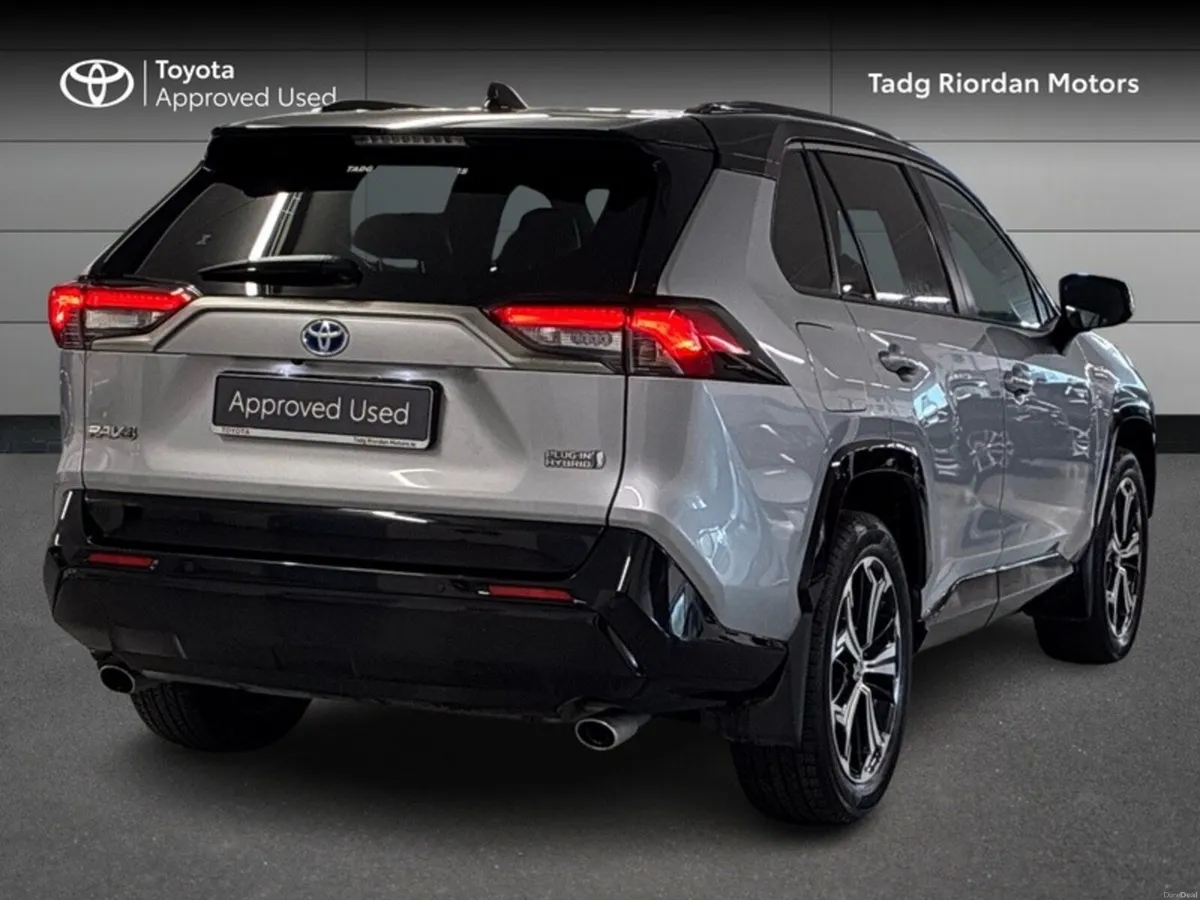 Toyota RAV4 PLUG-IN HYBRID SPORT - Image 2