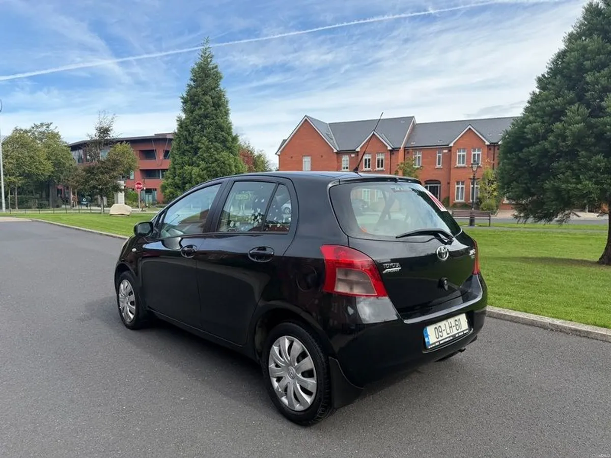 2009 Toyota Yaris - Image 4