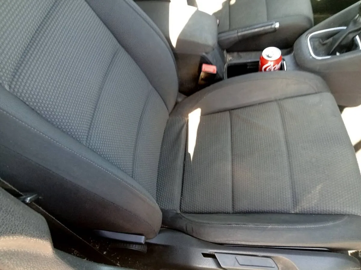 Volkswagen Golf - Image 6