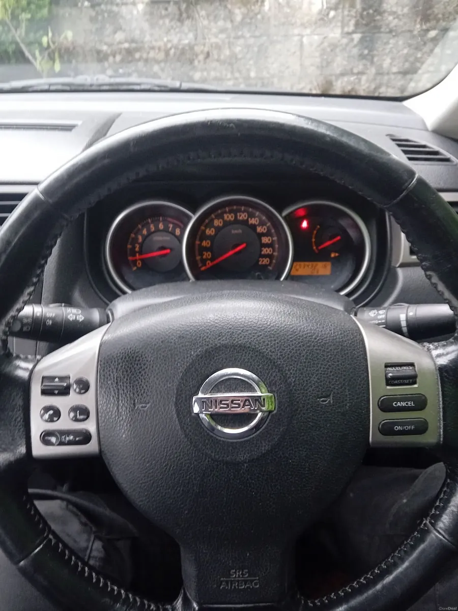 Nissan Tiida 2009 - Image 4