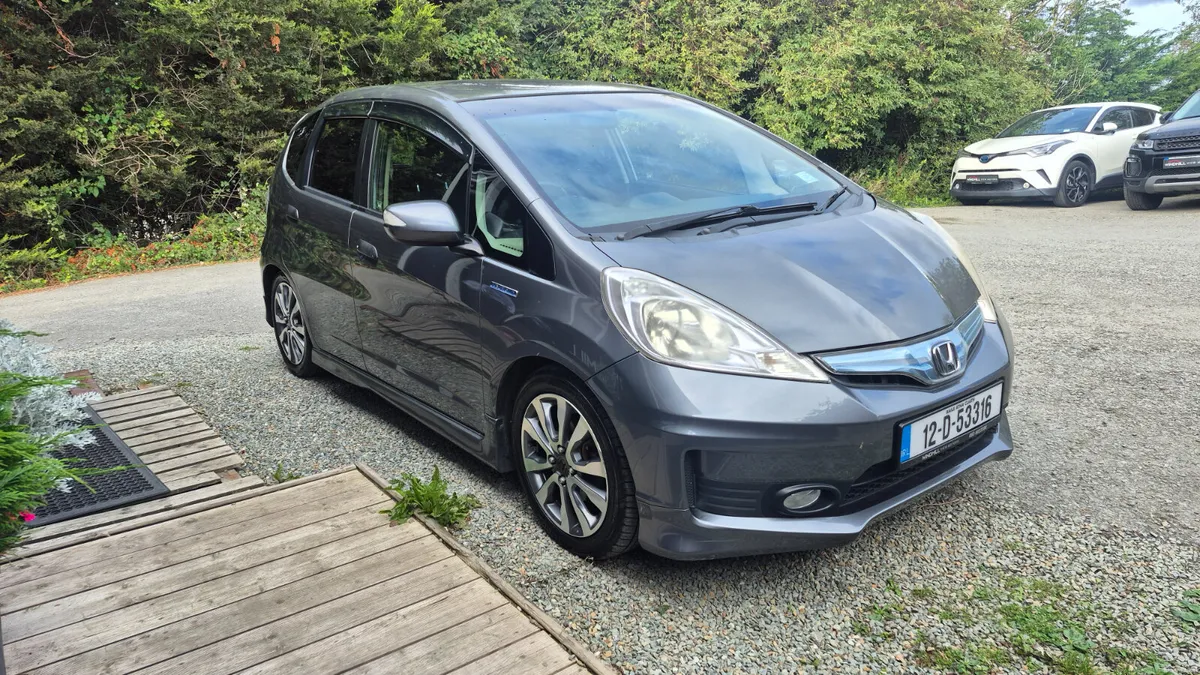 Honda Fit Automatic 2012 - Image 2