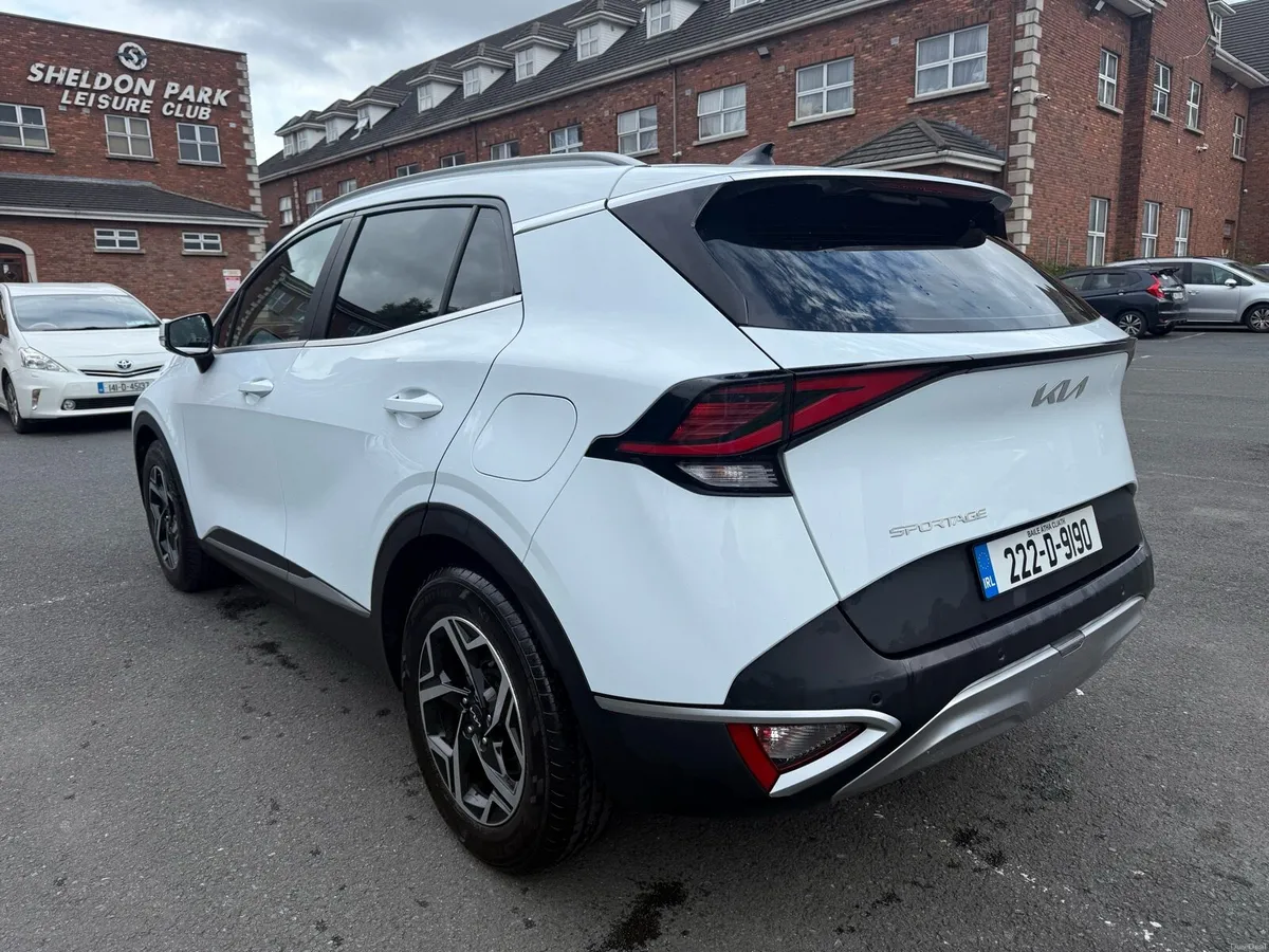 2022 KIA SPORTAGE DIESEL**NEW MODEL** - Image 4