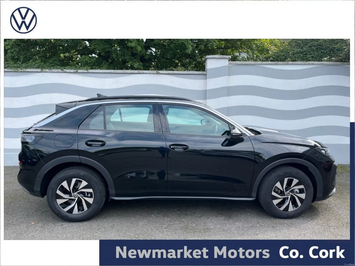 Volkswagen T-Roc LIFE PLUS 1.5TSI AUTOMATIC MHEV 1 - Image 3