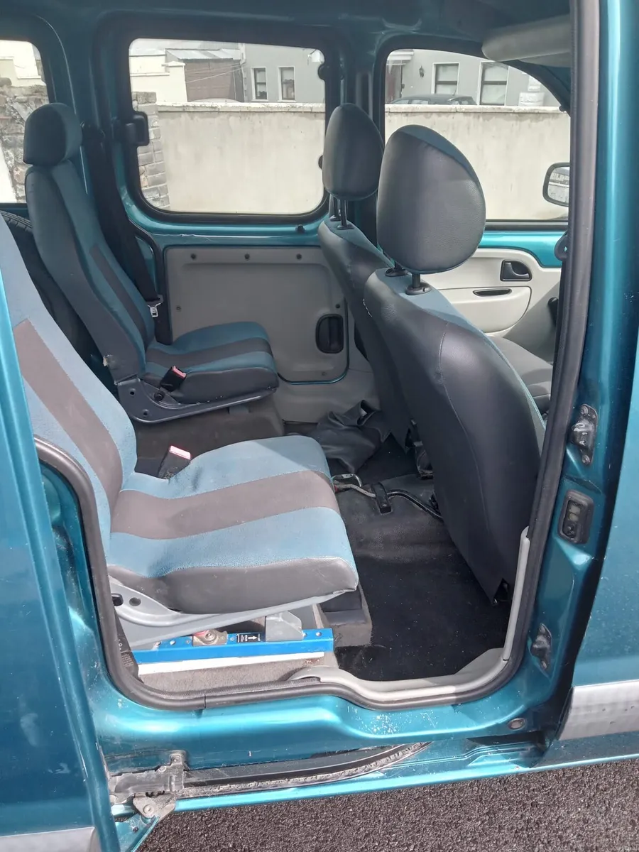2007 Renault Kangoo (wheelchair accessible) - Image 5