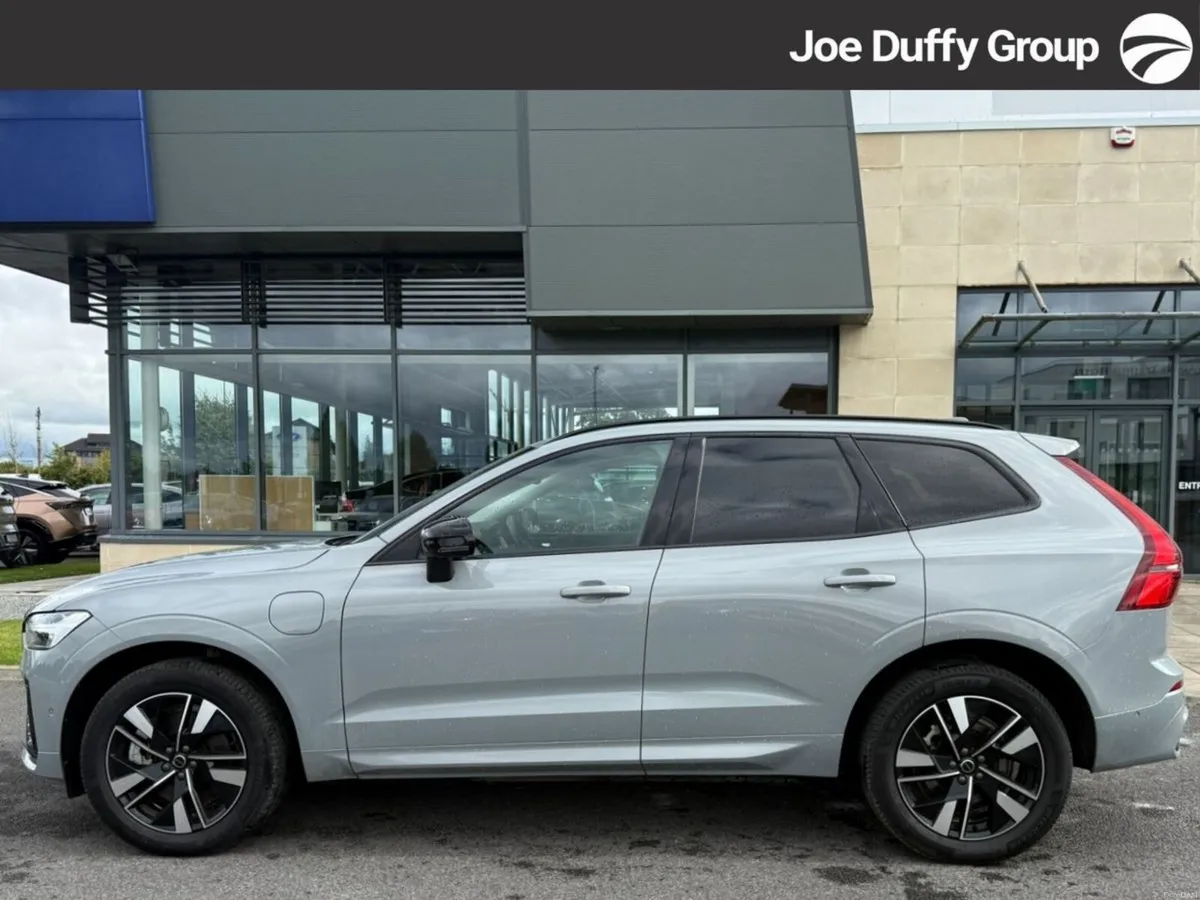 Volvo XC60 Plus T6 *Low Kms, Great Spec* - Image 3