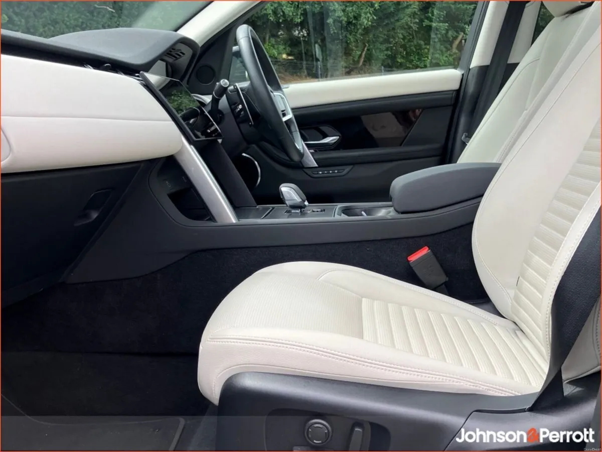 Land Rover Discovery Sport 1.5 I3 PHEV 309 PS AWD - Image 3
