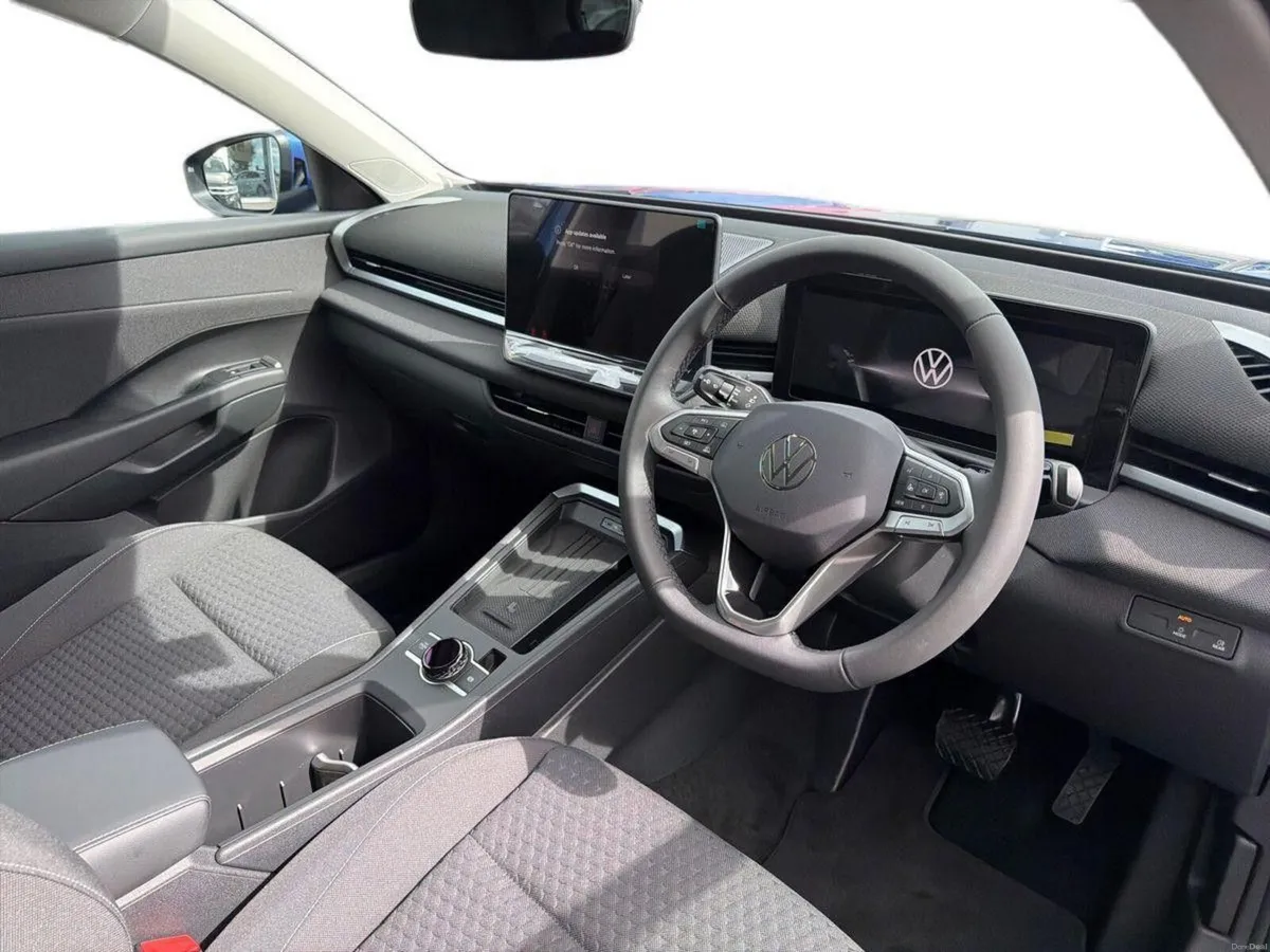 Volkswagen T-Roc LIFE 1.5MHEV 116BHP - Image 6