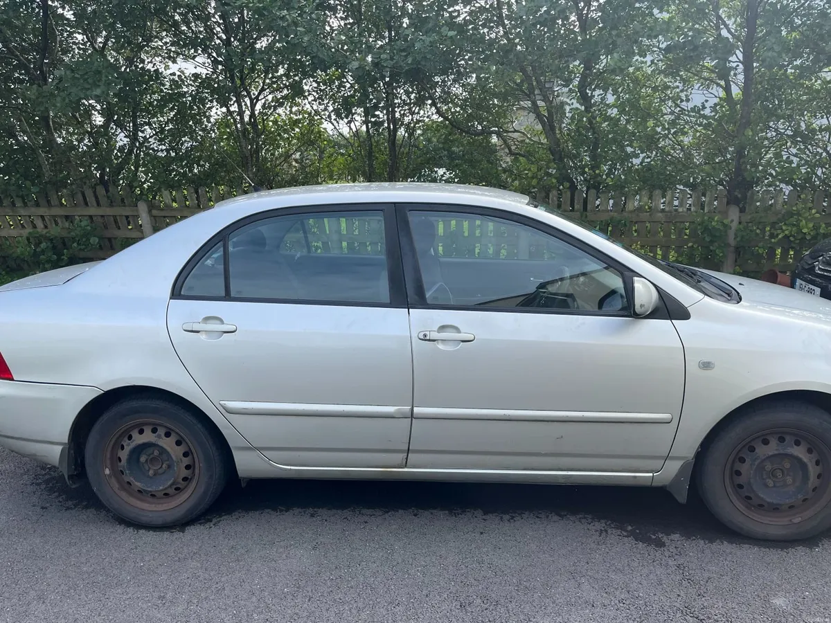 Toyota Corolla 2005 - Image 2
