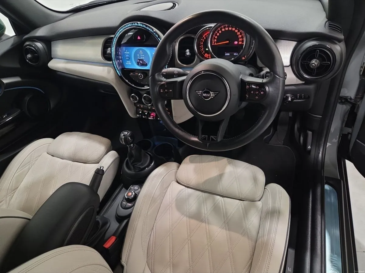 Mini Cooper 3-Door Cooper Exclusive - Image 6