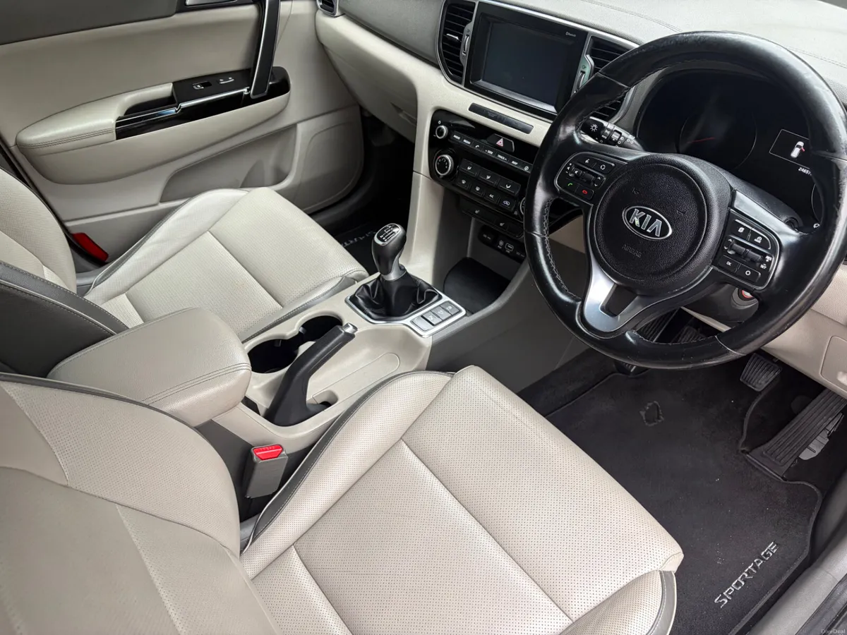 Kia Sportage 1.7 Platinum - Image 5