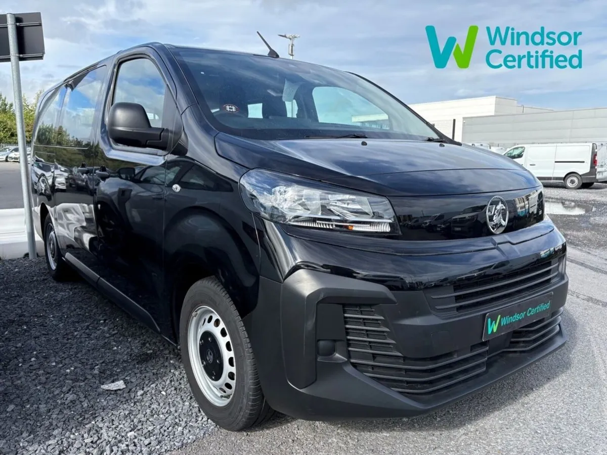 Vauxhall Vivaro  VIVARO LIFE COMBI EV 75KWH 9 SEAT - Image 1