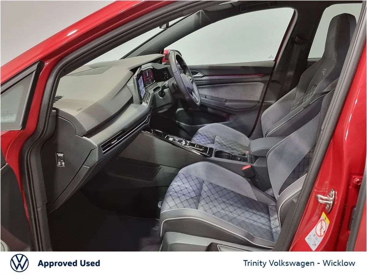 Volkswagen Golf ** R-LINE ** 1.5 eTSI ** 130BHP ** - Image 4