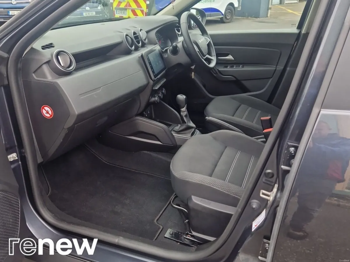 Dacia Duster 1.3 TCe 150bhp AUTO Expression - Image 5