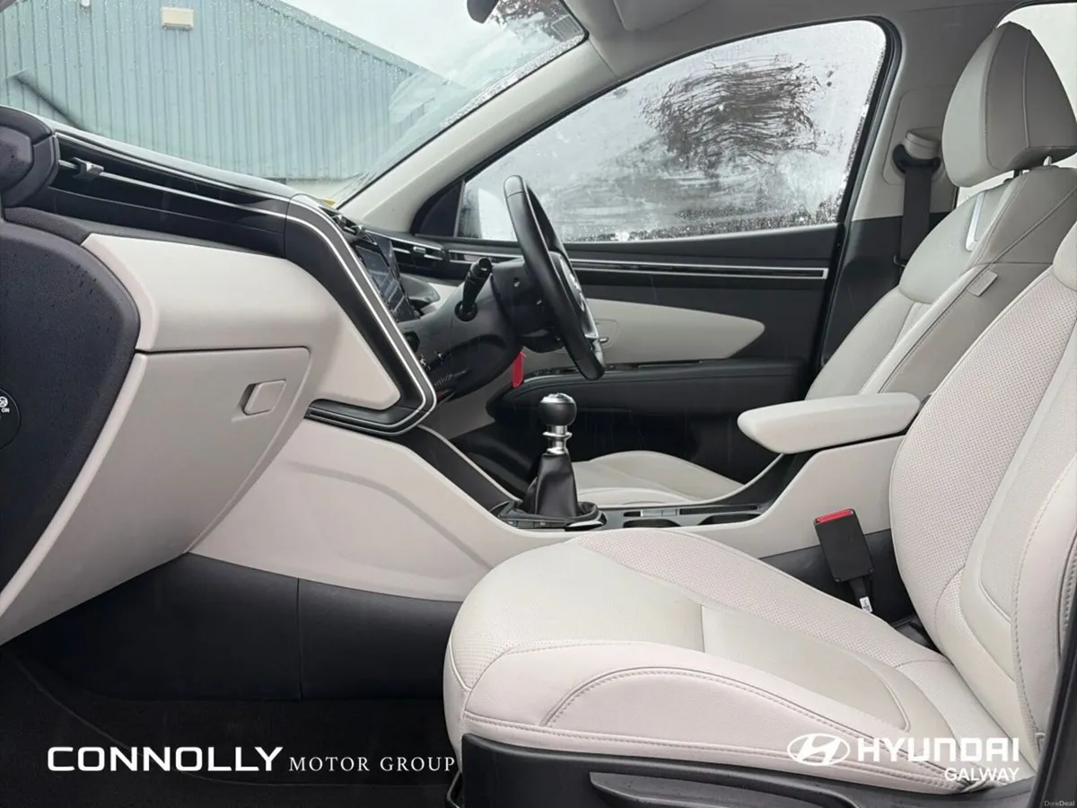 Hyundai Tucson 2WD Executive 4.9% low fin - Image 5