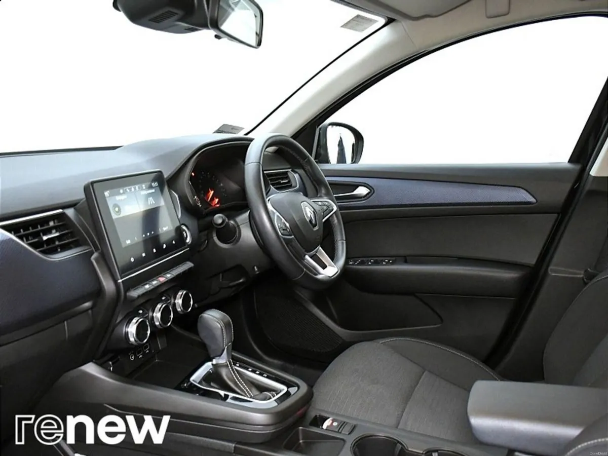 Renault Arkana ICONIC TCE 140 AUTO MILD HYBRID - Image 5