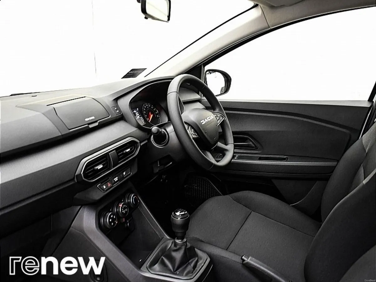 Dacia Sandero TCe 90 Essential - Image 5