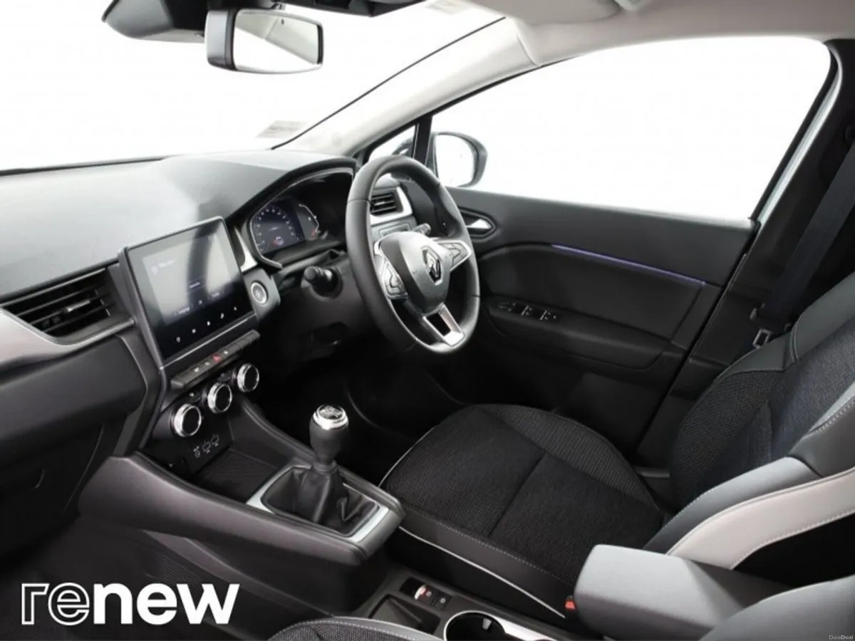 Renault Captur TCe 90 Techno. Very Low Kms - Image 5