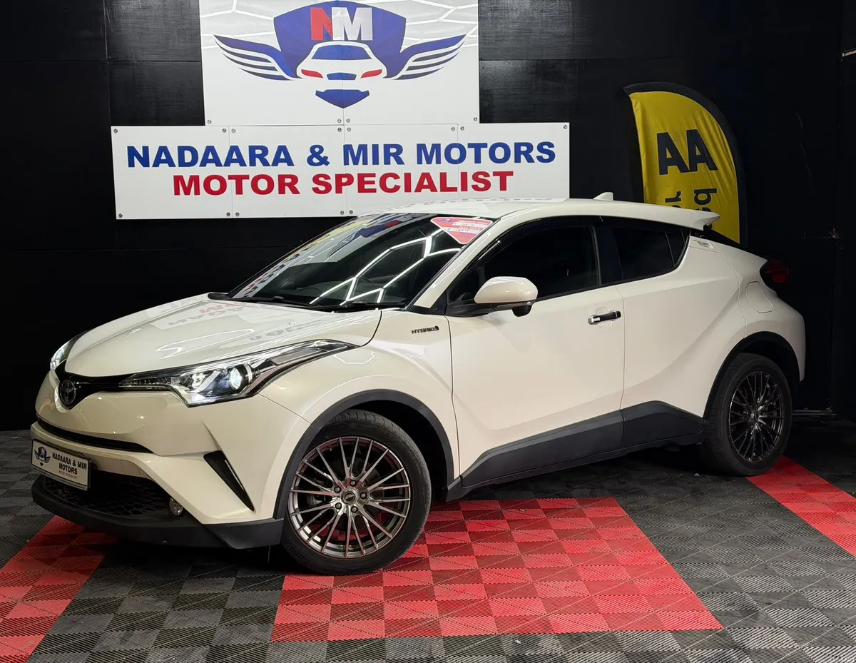 2017 Toyota C-HR Luna 2 YEARS NCT WARRANTY 3 KEYS - Image 1