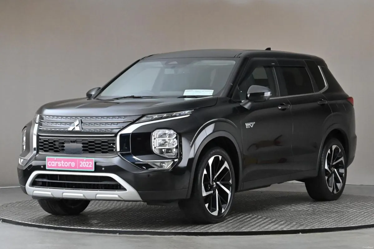 Mitsubishi Outlander 2.4 HYBRID AWC PHEV **LEATHER - Image 3