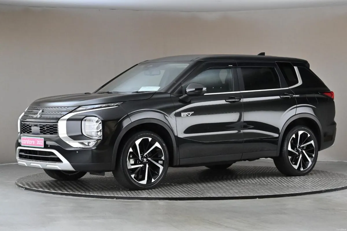 Mitsubishi Outlander 2.4 HYBRID AWC PHEV **LEATHER - Image 4