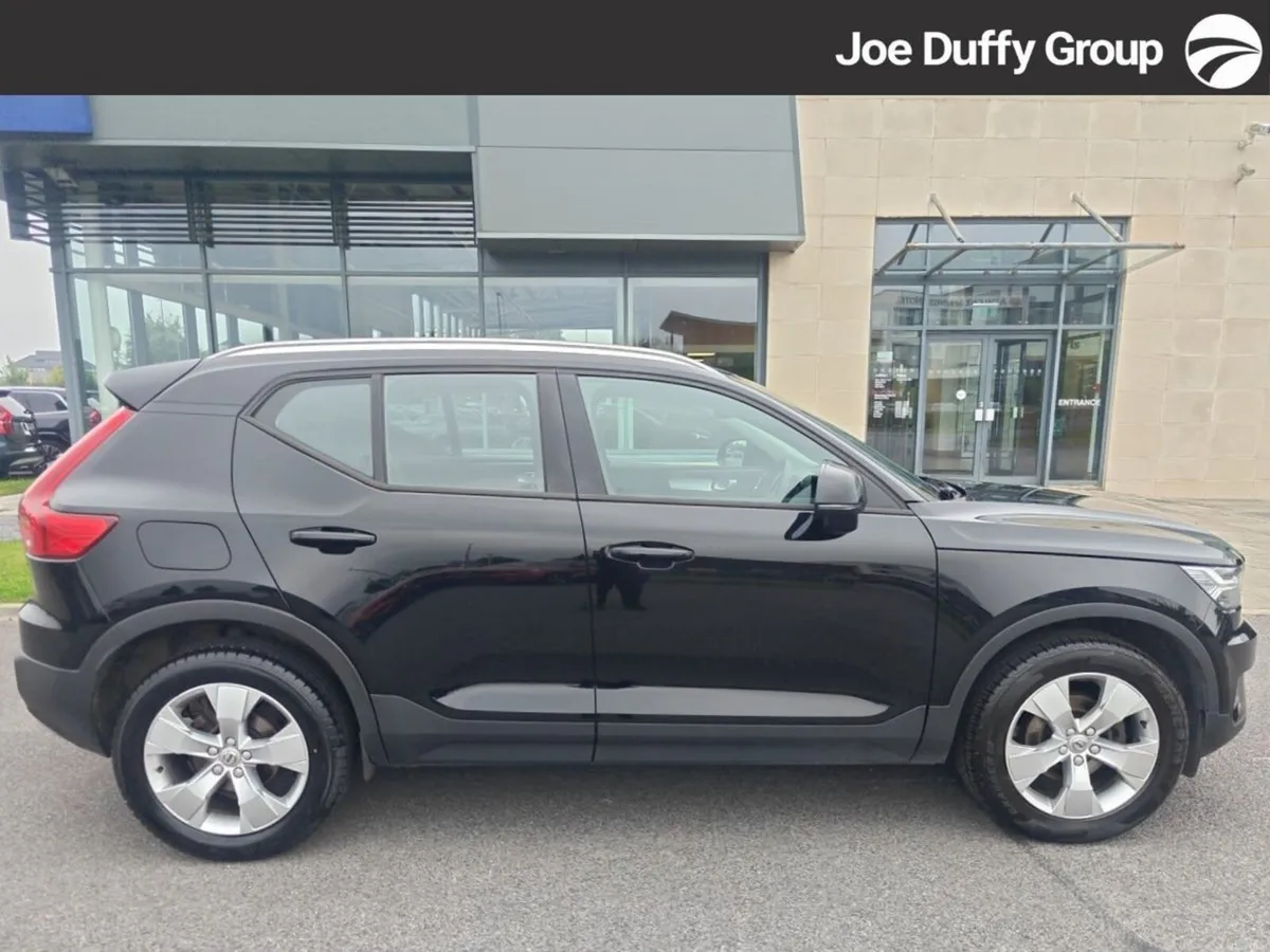 Volvo XC40 T3 *Harmon Kardon Audio* - Image 5