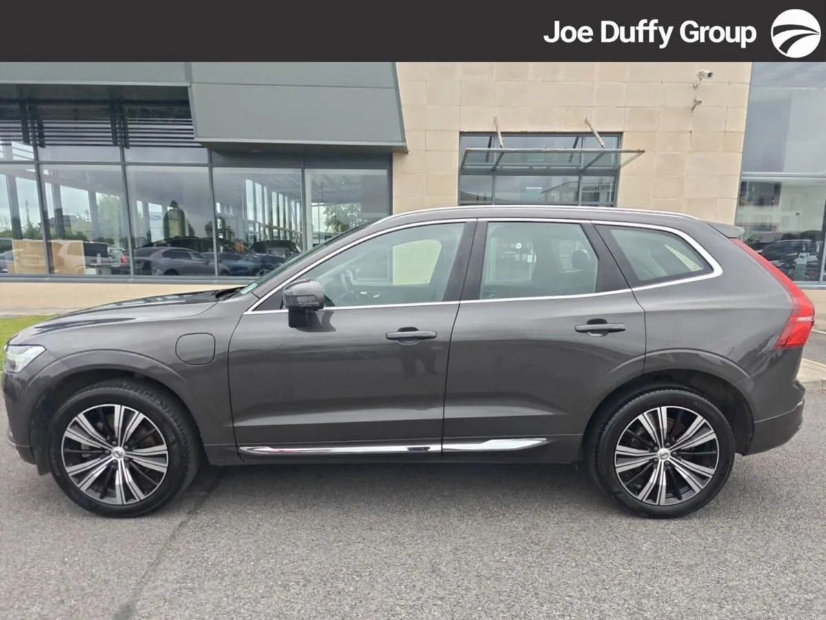 Volvo XC60 Ultimate Bright T8 390ps - Image 3