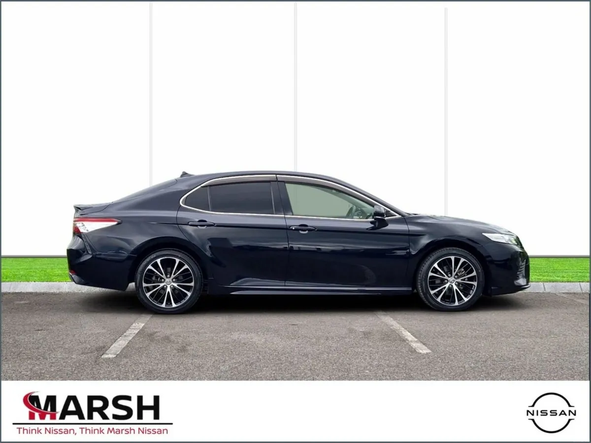 Toyota Camry WORLD SPORT 2.5 HYBRID - Image 4