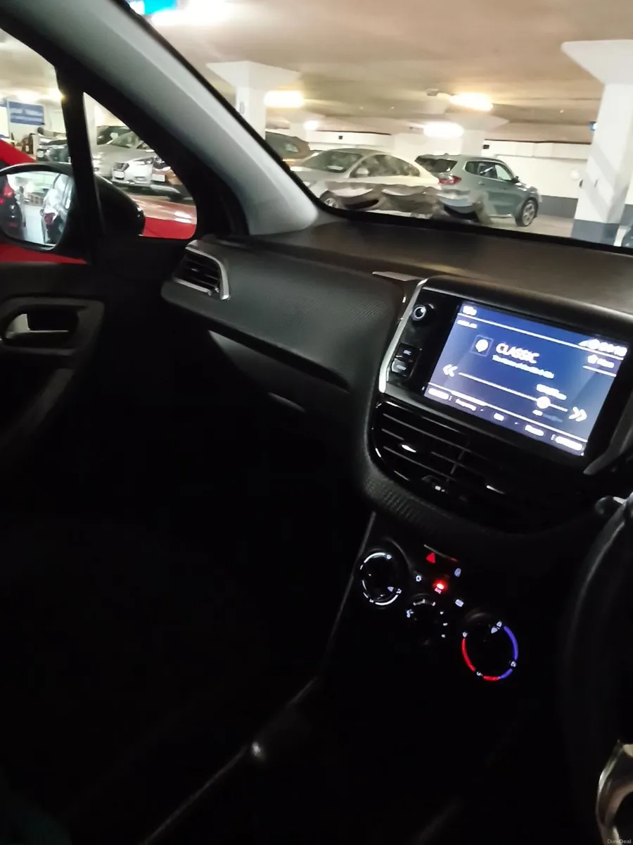 Peugeot 2008 2019 - Image 1