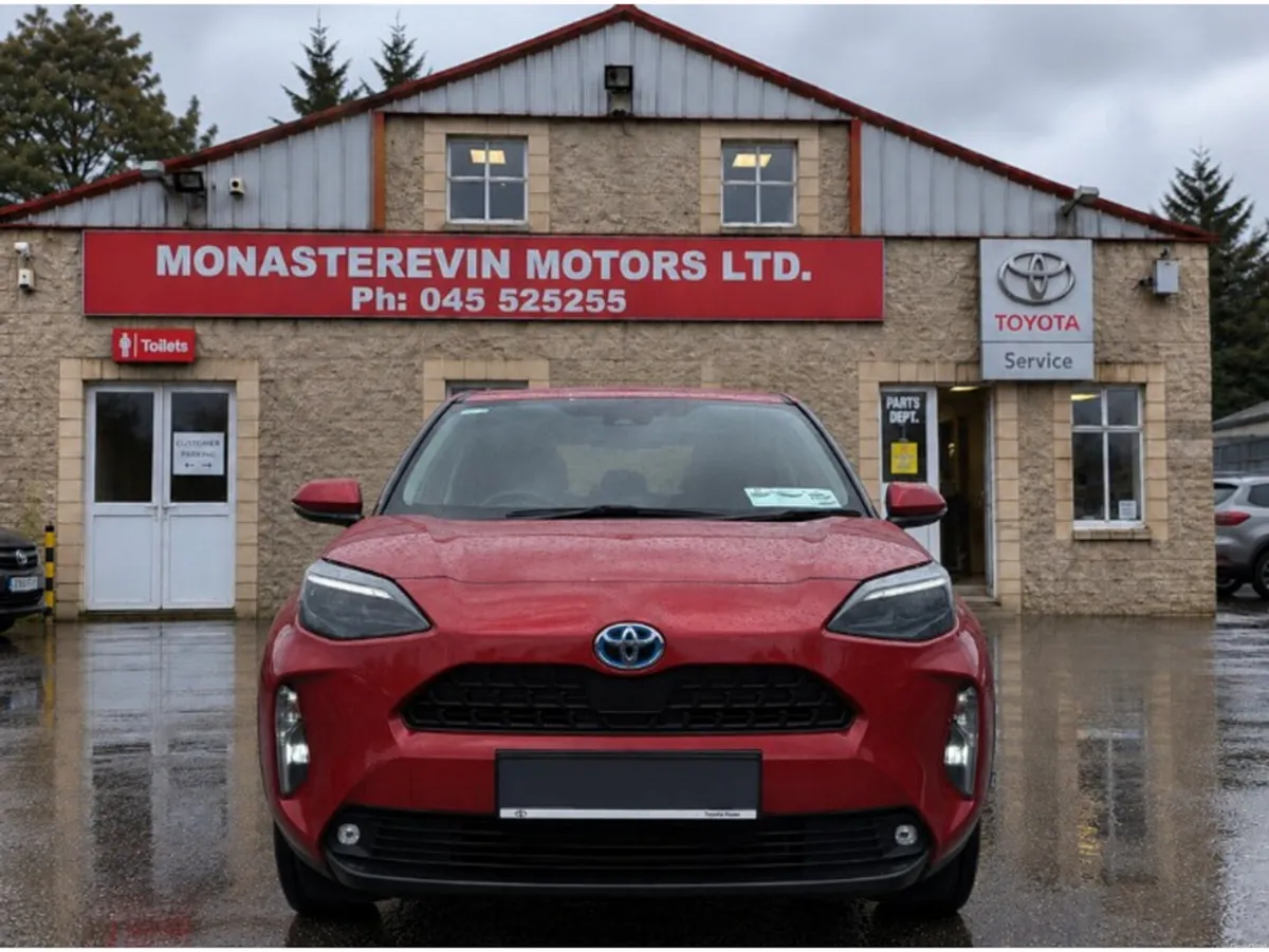 Toyota Yaris Cross CR LUNA 4DR AUTO - Image 5