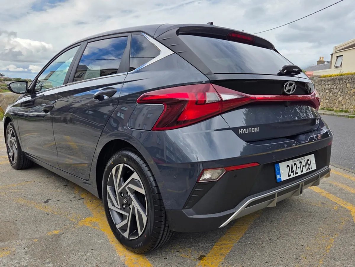 Hyundai i20 DELUXE PLUS 5DR - Image 4