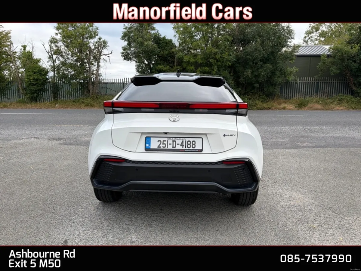 2025 251 Toyota C-HR Sol PHEV 2.0 Hybrid 233BHP - Image 5