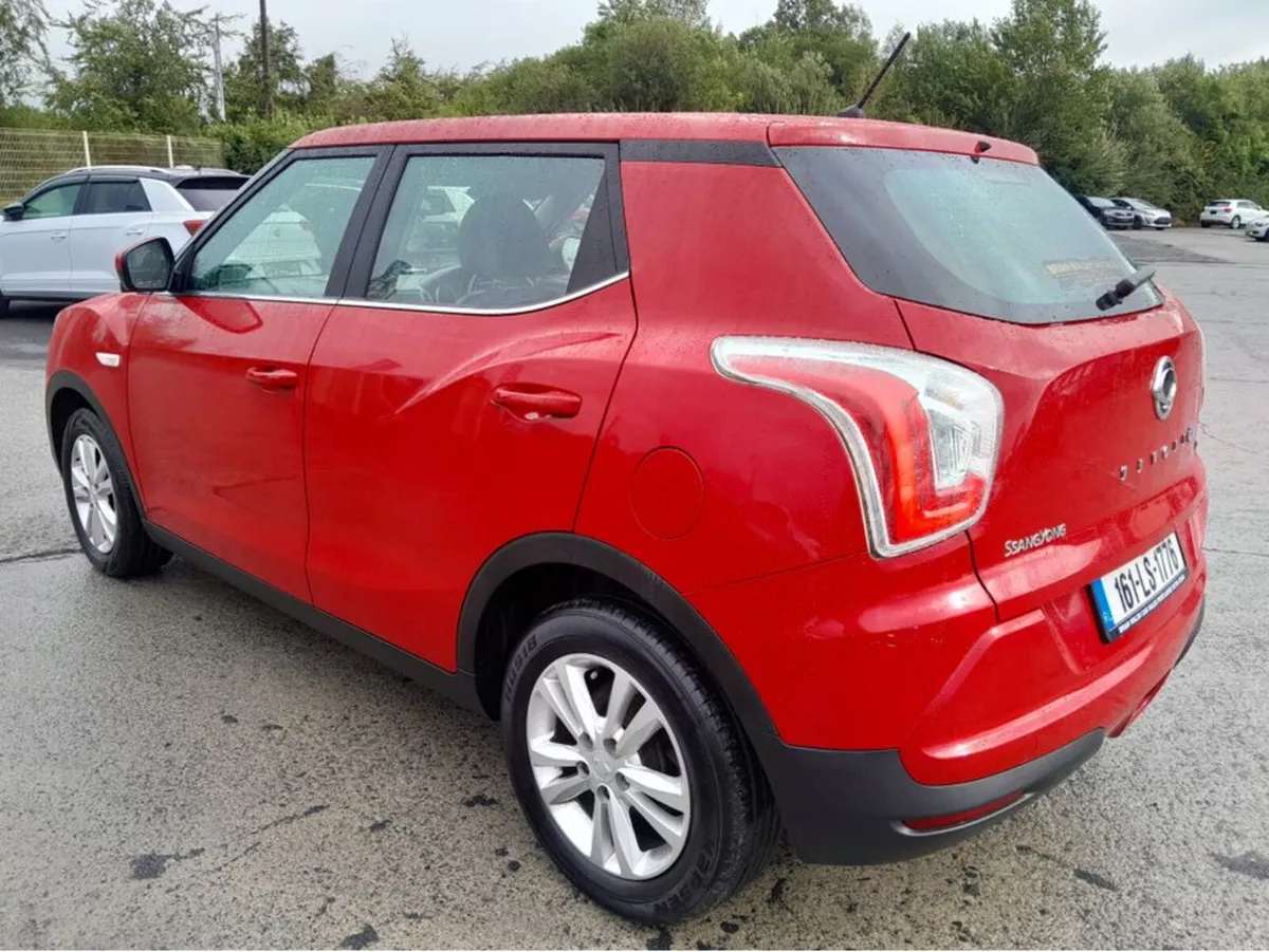 SsangYong Tivoli 1.6 TD EX 5DR - Image 3