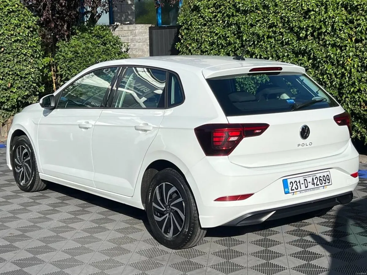 Volkswagen Polo LIFE 1.0 TSI AUTO // APPLE CARPLAY - Image 5