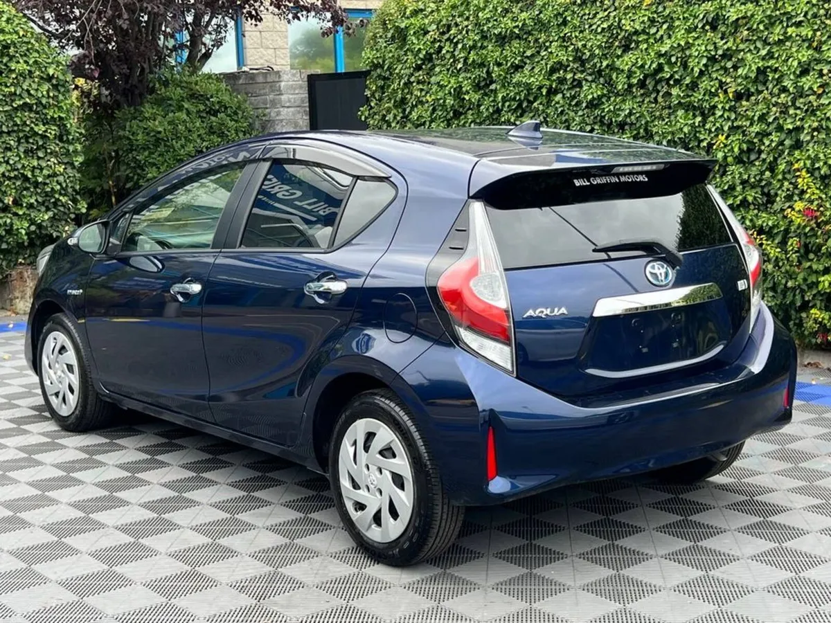 Toyota Aqua 1.5 HYBRID AUTO // FULL SERVICE HISTOR - Image 5