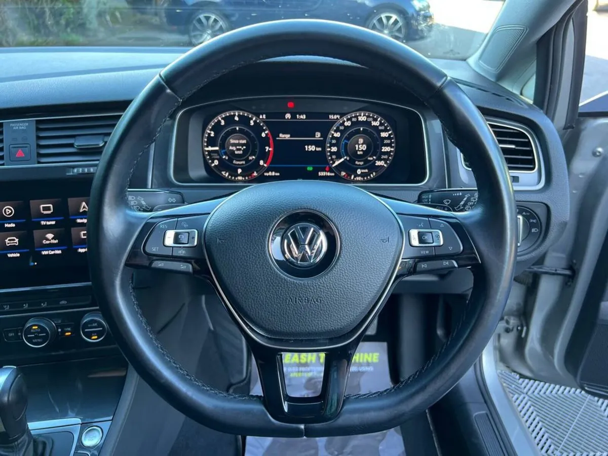 Volkswagen Golf COMFORTLINE 1.2 TSI AUTO // APPLE - Image 4