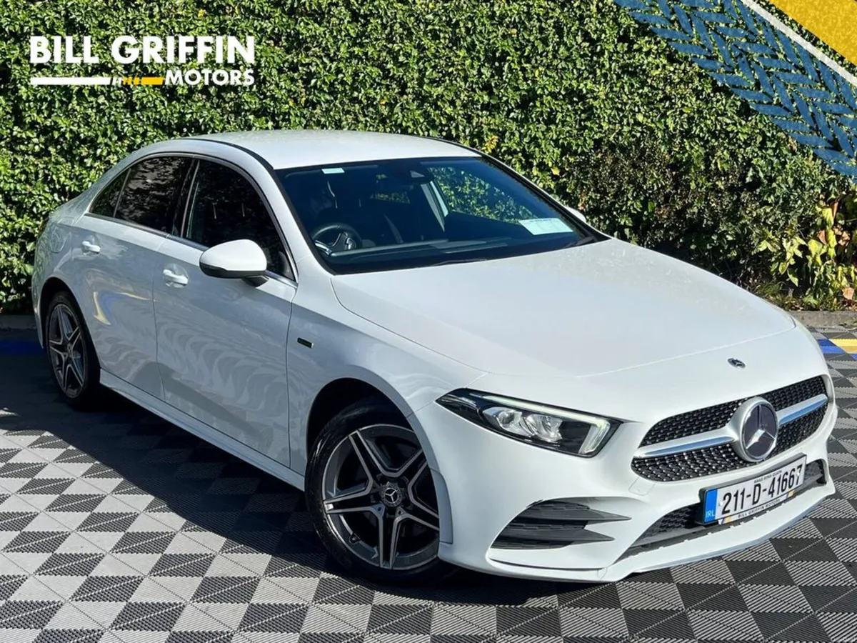 Mercedes-Benz A-Class A250e AMG-LINE 1.3 HYBRID // - Image 1