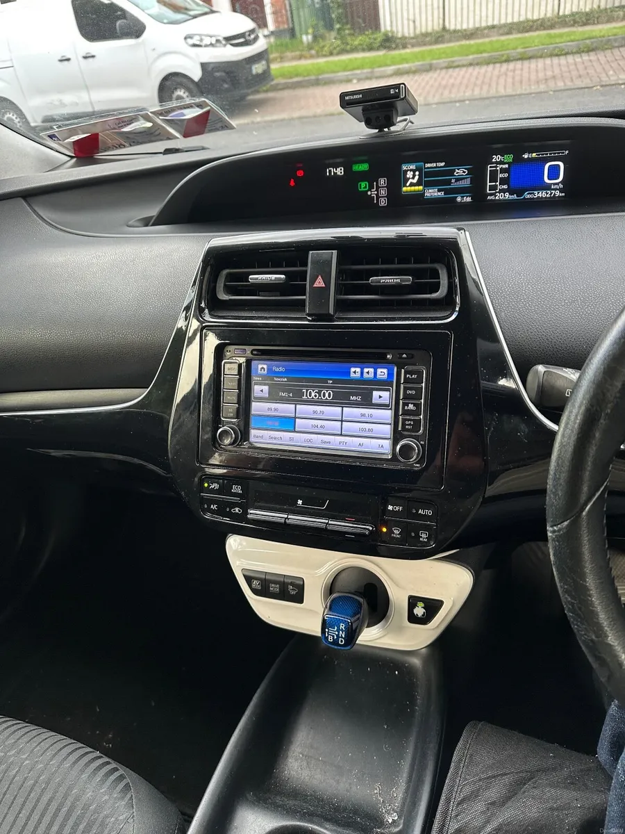 Toyota Prius 2016 - Image 4