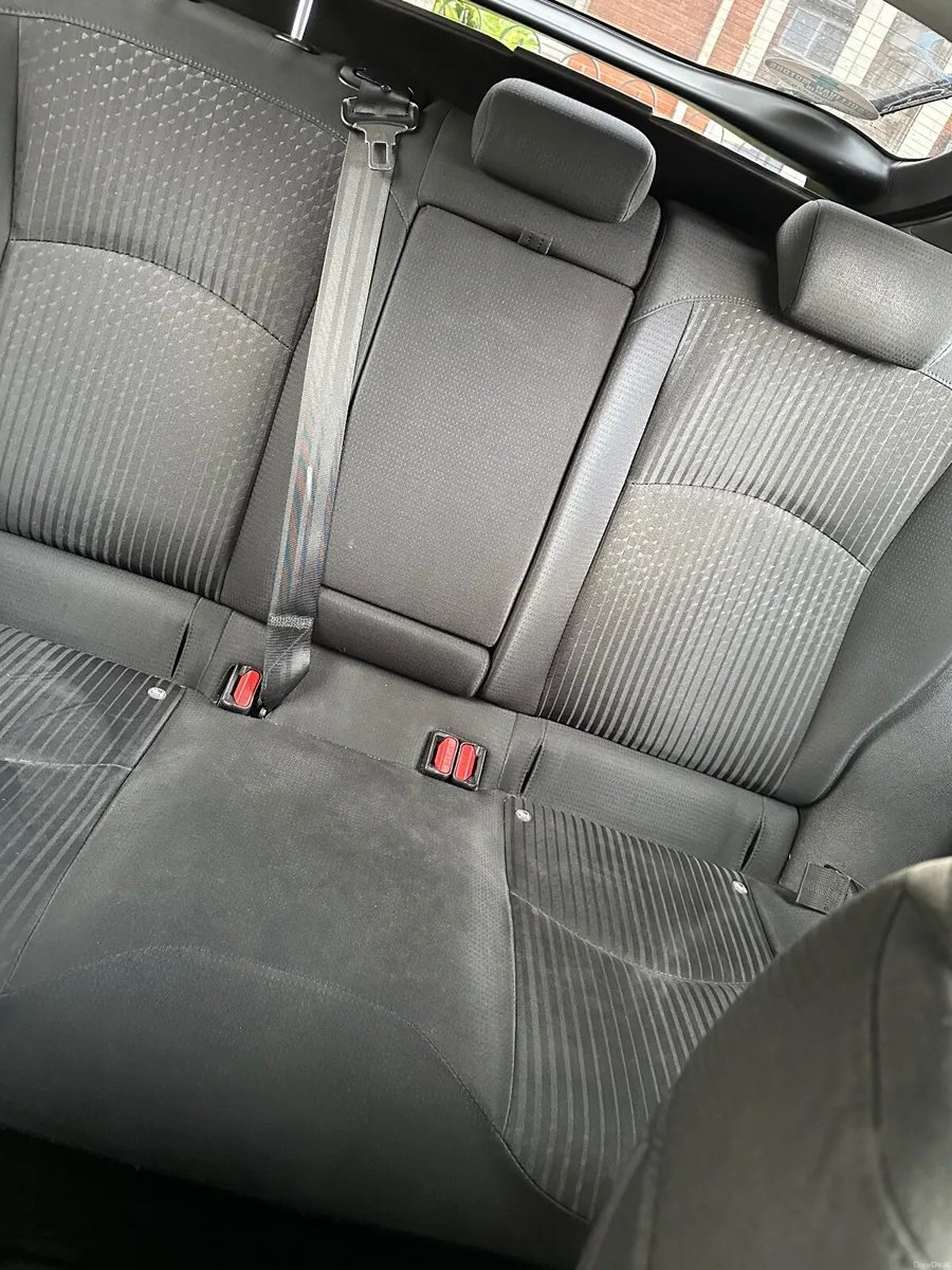 Toyota Prius 2016 - Image 5
