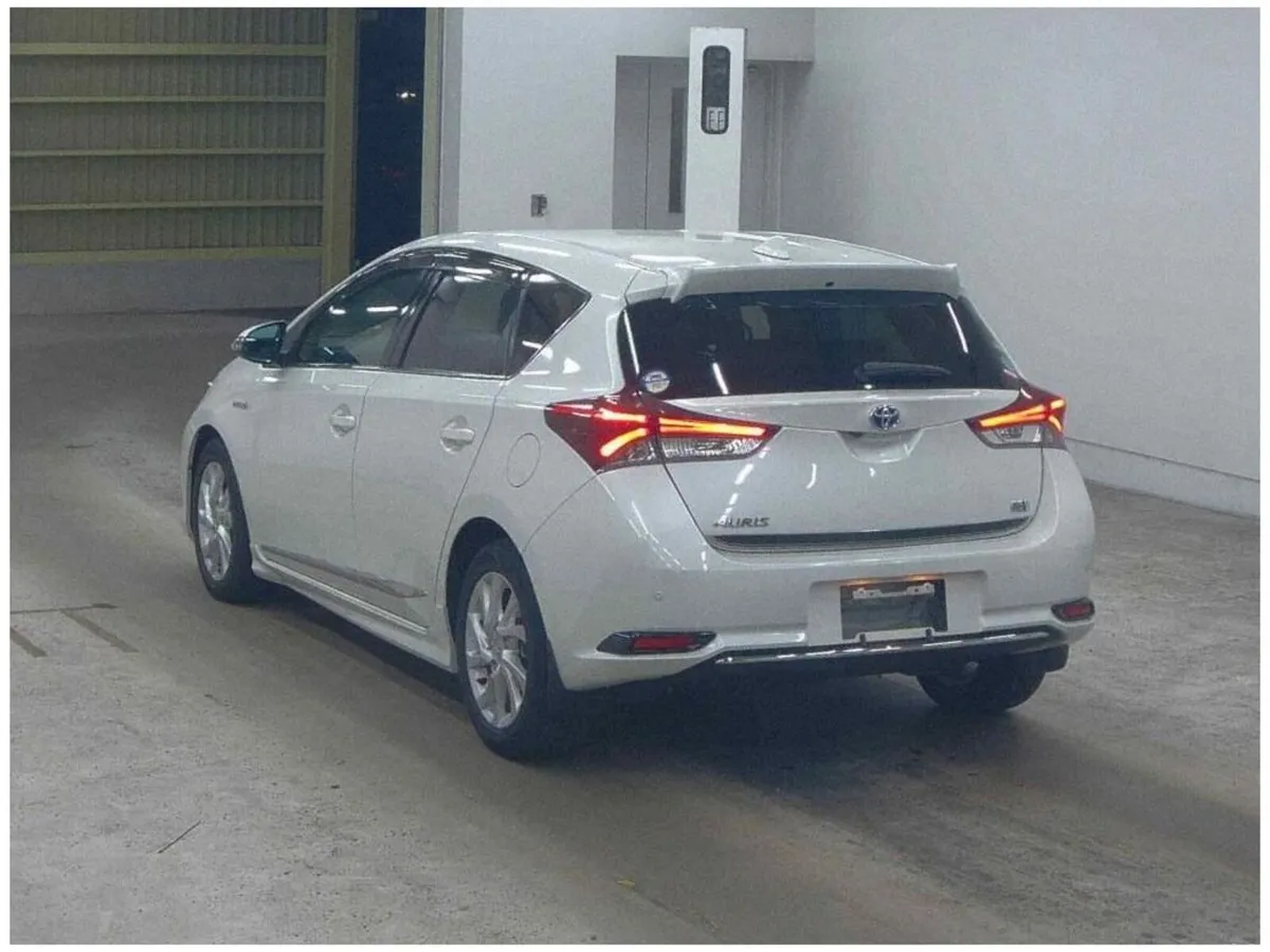 Toyota Auris 1.8 HYBRID AUTOMATIC - Image 4