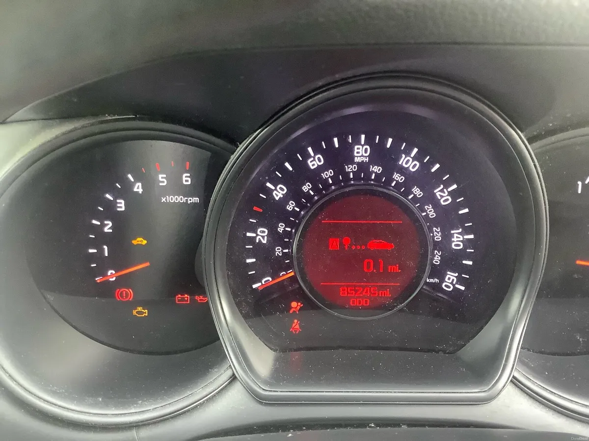 141 Kia ceed 1.6 diesel…new nct..low mileage.taxed - Image 2