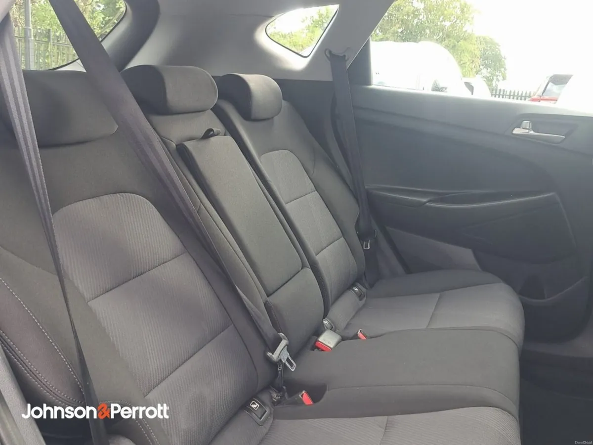 Hyundai Tucson 2WD Comfort Petrol - Image 5
