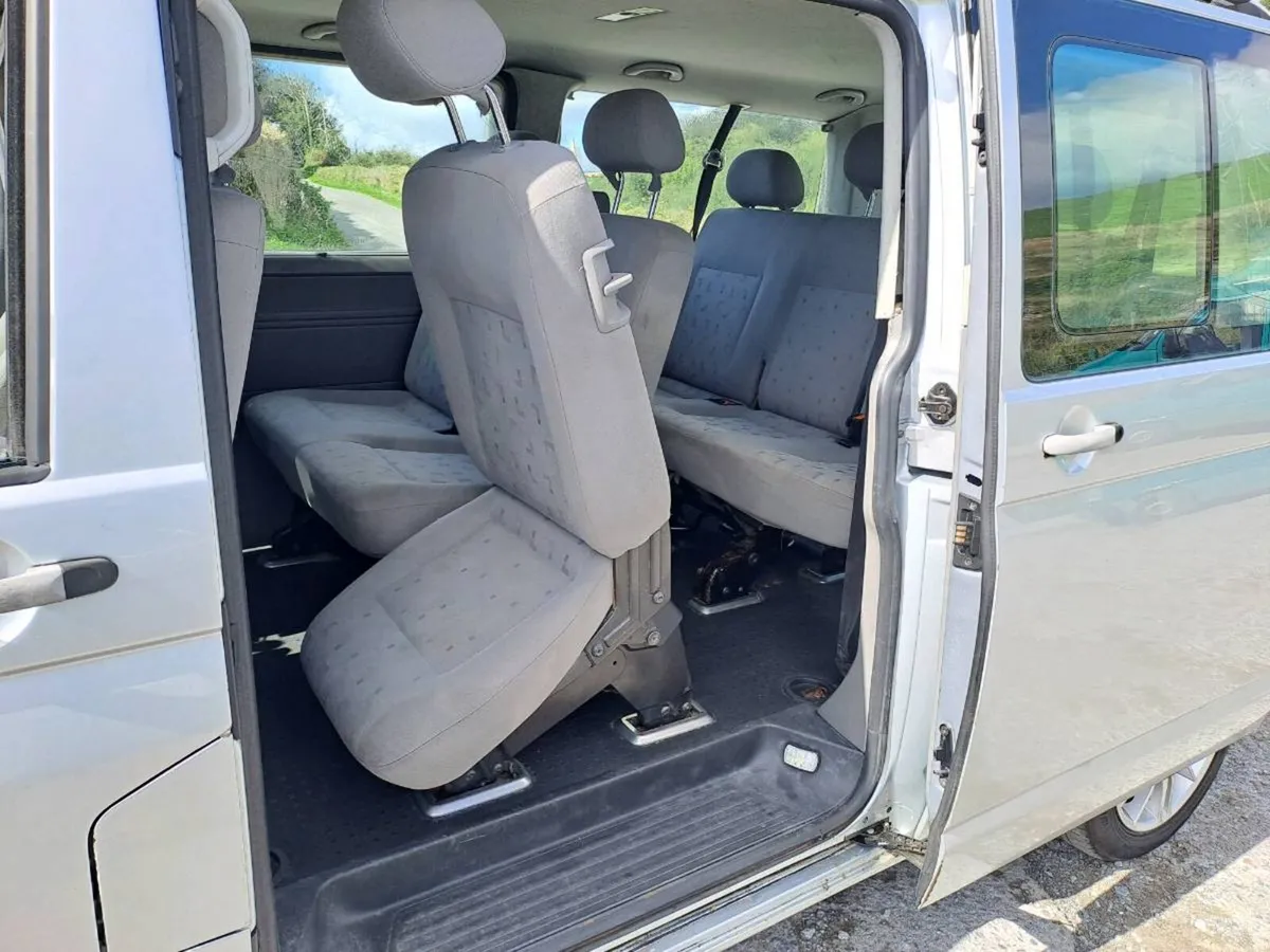Volkswagen T5 Shuttle - Image 4