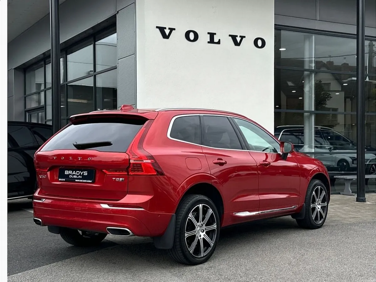 Volvo XC60 T8 (390hp) PHEV Inscription *Pan Roof* - Image 5