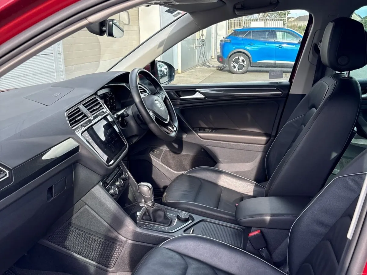 Volkswagen Tiguan 2020 VW Tiguan Highline Wine Red - Image 4