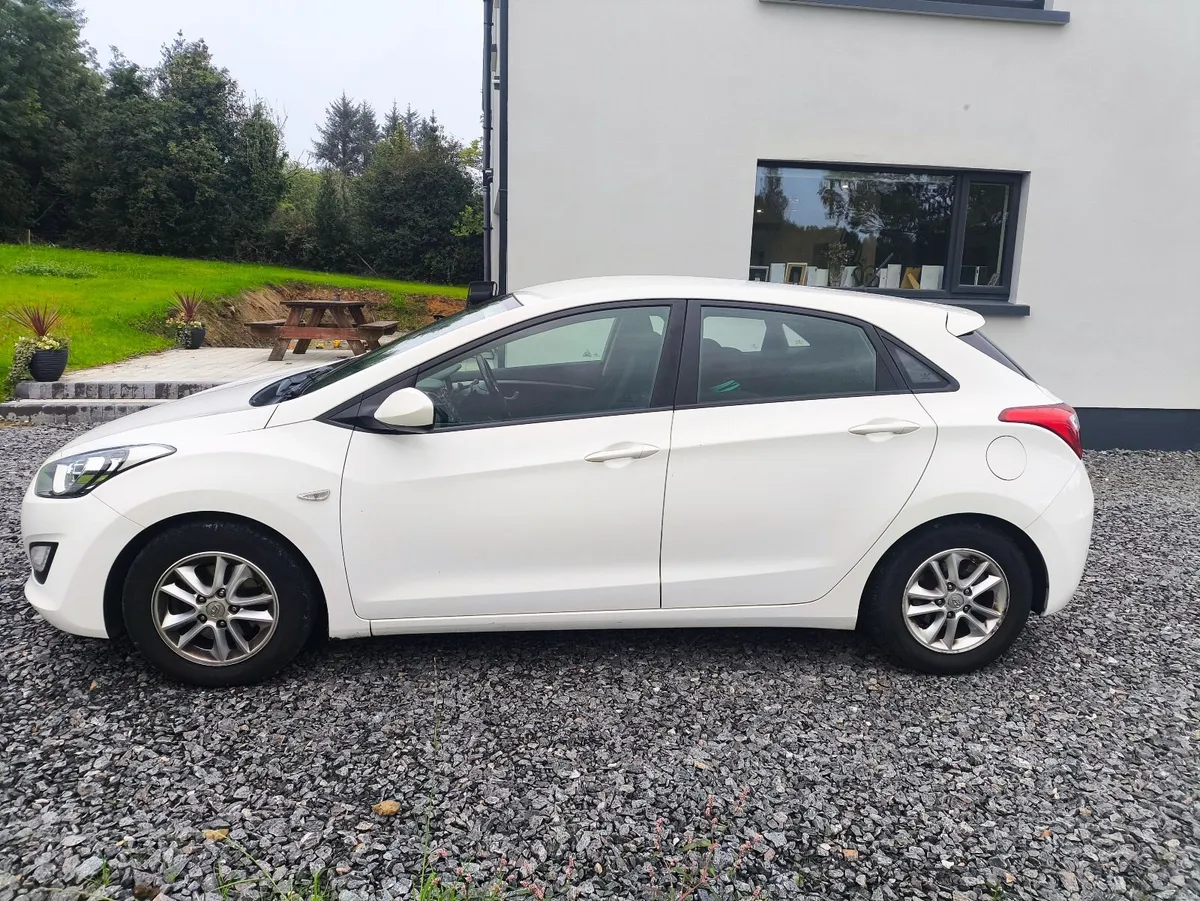 Hyundai i30 2015 - Image 2