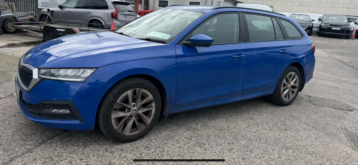 Skoda Octavia 2023 - Image 3