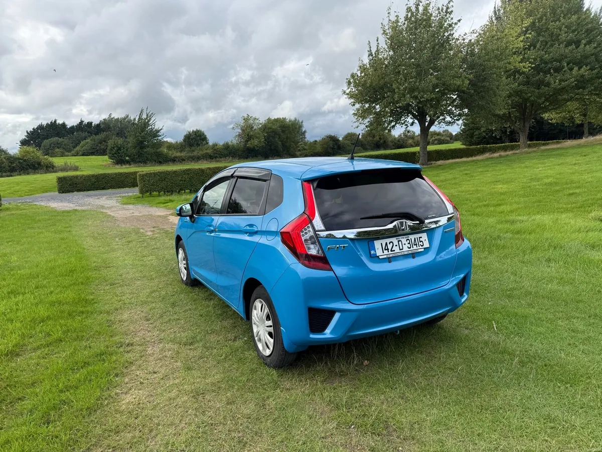 2014 Honda Fit hybrid New Nct 10/27 - Image 5