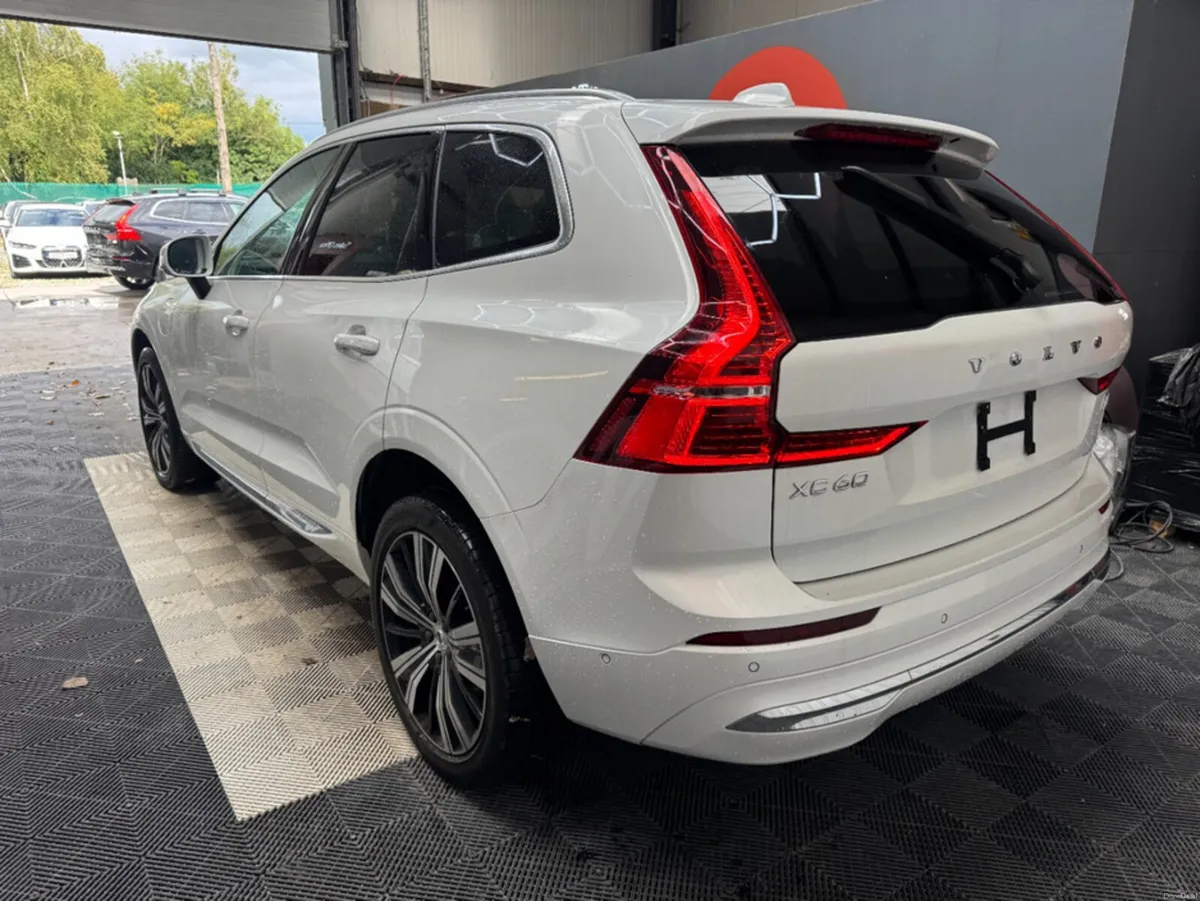 Volvo XC60 2021 VOLVO Xc60 4wd RECHARGE PLUG-IN HY - Image 5